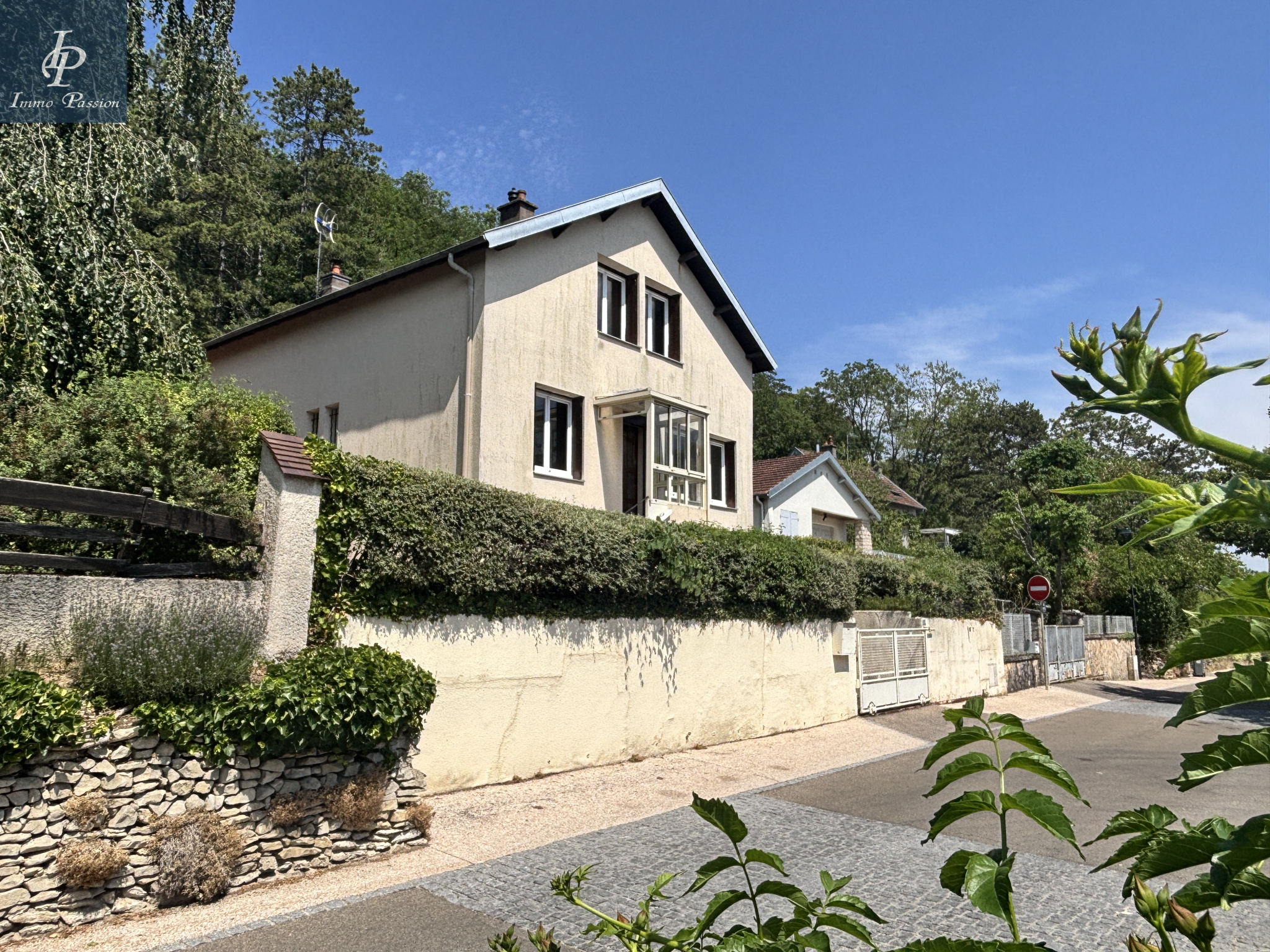 A VENDRE MAISON TYPE 5 DAIX RESIDENTIEL